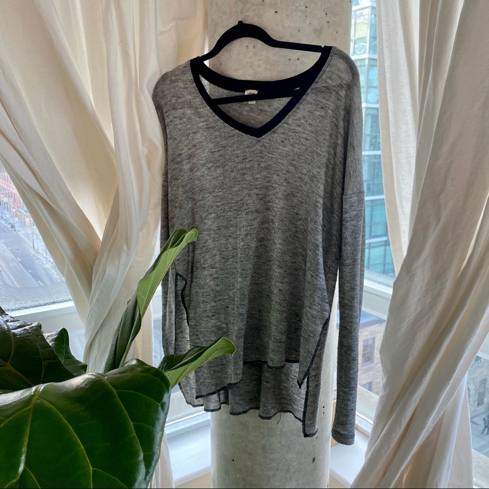 Wilfred V Neck Pullover sweater